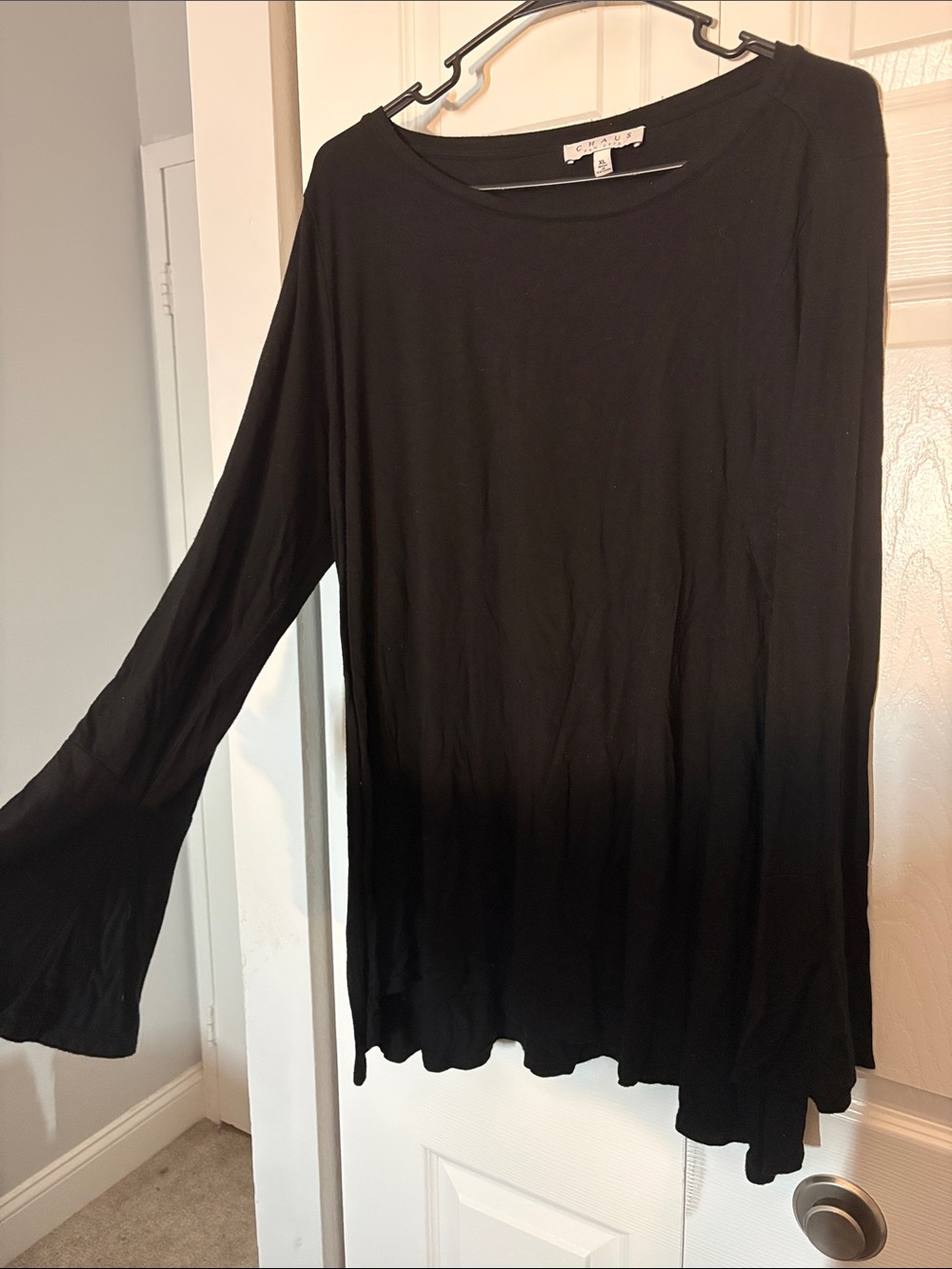 Chaus Black Long-Sleeve Flared Tunic Top